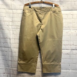 Tribella Petite Capris